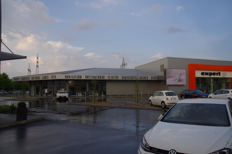 Würzburg, kostenloses Laden mit Telefonaktivierung. Hat problemlos funktioniert.