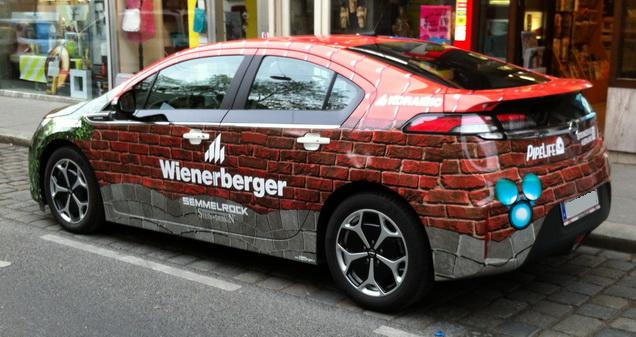 ... eine Mauer entgegen !