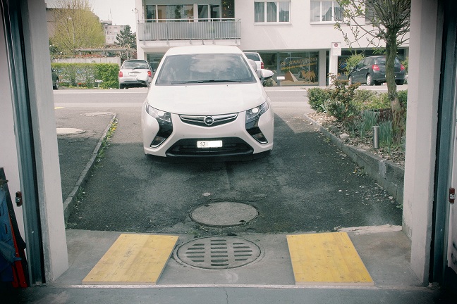 Einfahrt in dîe Garage