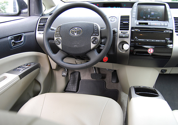 Toyota_Prius_HSD_02_600.jpg