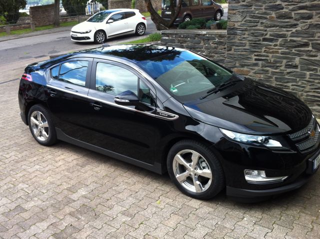 Schön, Schwarz, Stark