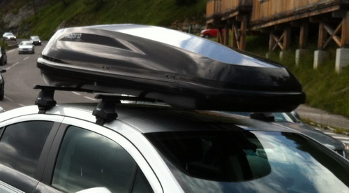 PS: Sitzt ja eh nicht auf dem Dach auf ... ;-)