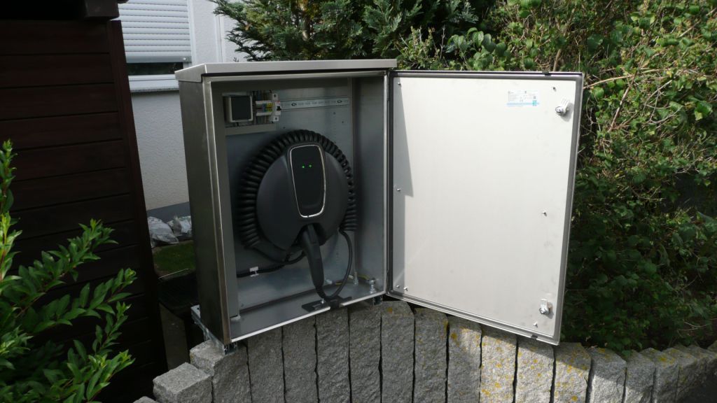 (Ladestation 16A wartet auf Kundschaft)