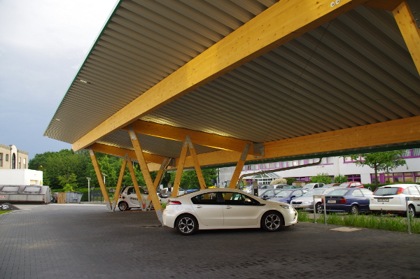Ja und dann, hurra, geschafft, in Hilden angekommen. EcoCarer steckte wegen des Unwetters vermutlich Stau, habe ihn nicht getroffen. Aber hier habe ich ausgiebig gefrühstückt. Sehr lecker ...