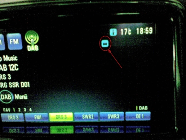 Symbole im Display in der Fahrzeugmitte.jpg