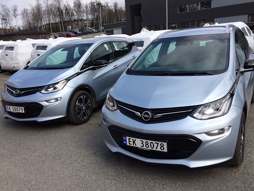 C9sP_MQWAAAPsZ3.jpg large.jpeg