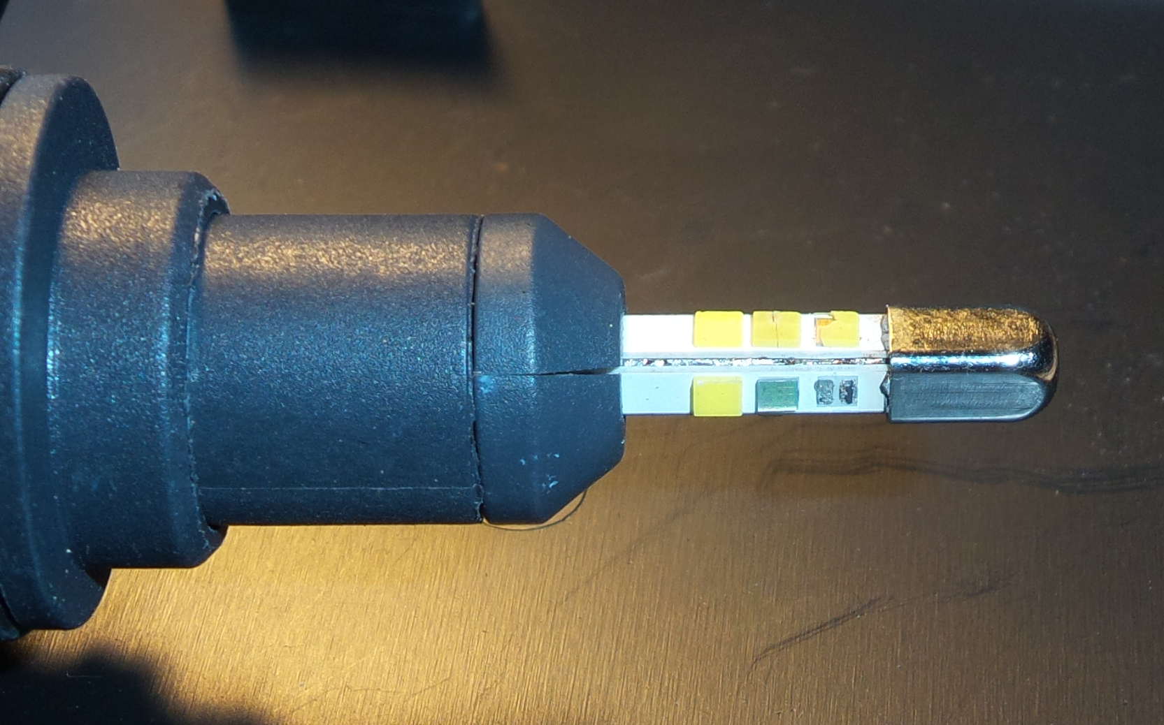LED1.jpg